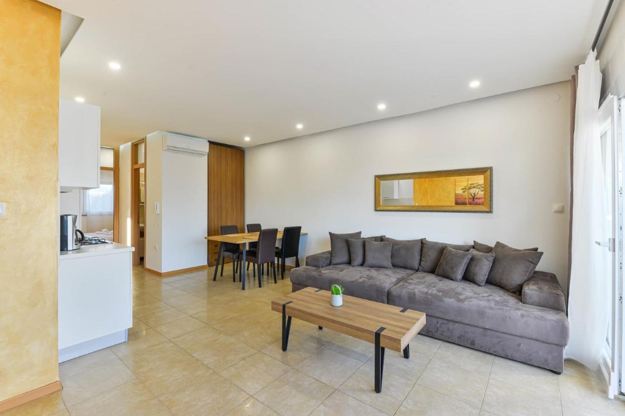 Modern Apartments Punta With Sea View- By Ta Leut Agency プリヴラカ エクステリア 写真